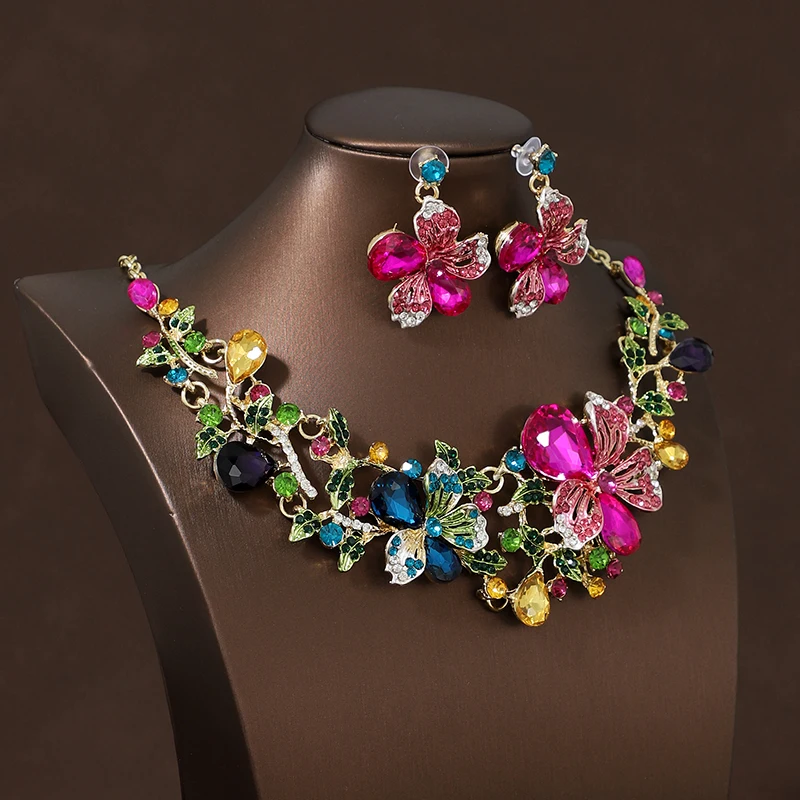 Accesorios decorativos Estilo de ensueño Romántico Deslumbrante Collar de mujer Pendientes Juego de 3 piezas para ocasiones importantes