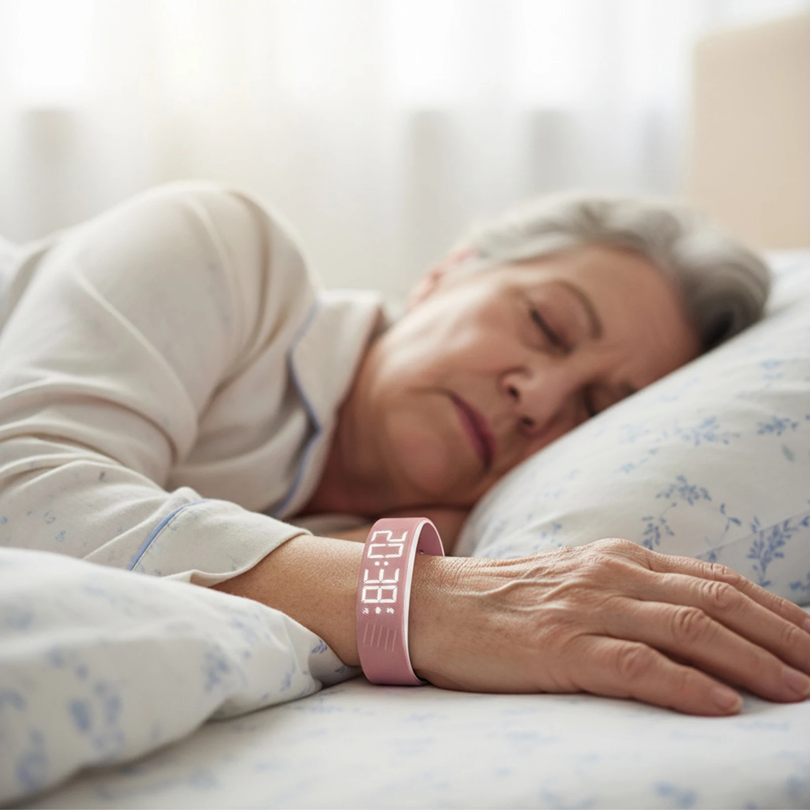 

Vibrating Alarm Wristband with Step Counter Pedometer Silent Vibration Alarm Watch Rechargeable for Heavy Sleepers Men & Women