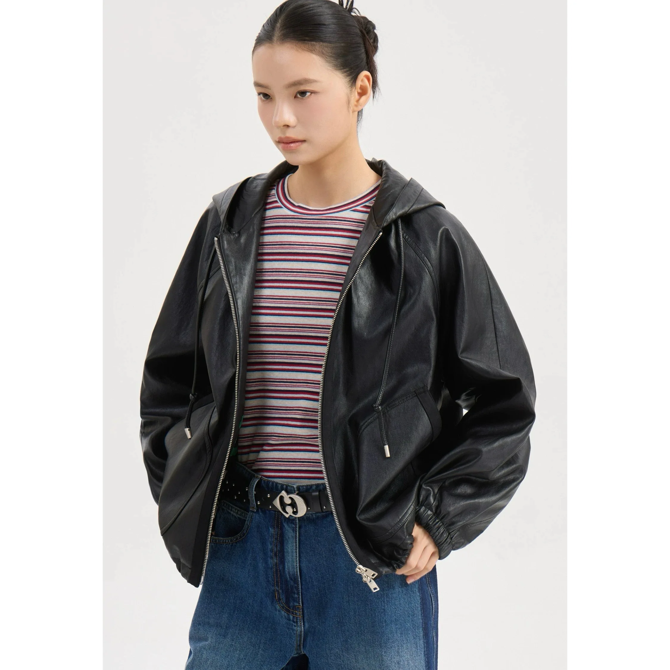 Wysokiej jakości kurtka z kapturem, luźny krój, uniwersalna, skórzana, olejowana, modna i wygodna dla kobiet.