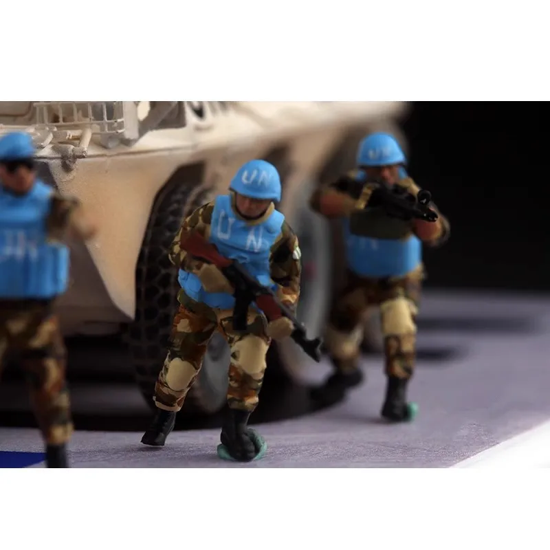 

New 1/72 Scale 7Pcs United Nations Peacekeeping Forces Soldiers Action Figures Model DIY Scene Accessory Display Toys Fans