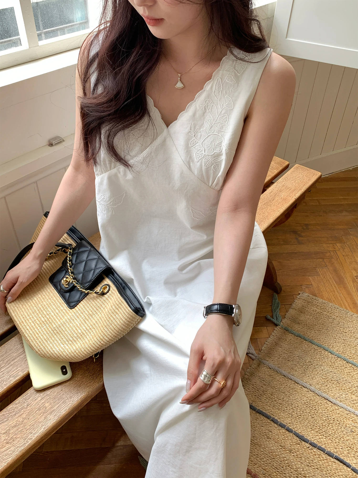 

NAZ Large Size Spring Linen Deep V-neck Embroidery White Vest Fairy Dress Casual Style No Brand Embroidery/Embroidered