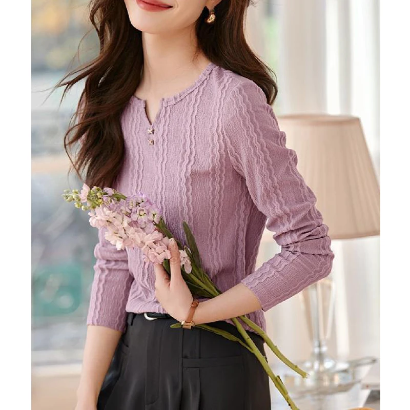 Women Korean Fashion Solid Textured Diamonds Elegant Basic T-shirt 2024 Spring Autumn Casual V Neck Long Sleeve Slim Chic Tops