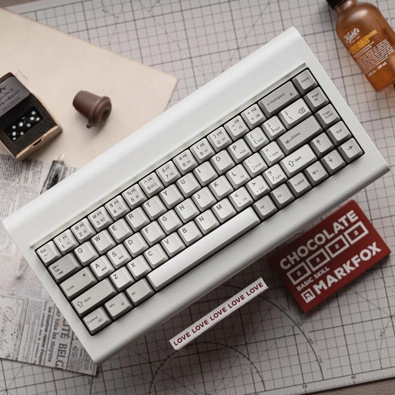 Modèle VI Tri-mode Bluetooth/2.4G/filaire échange à chaud VIA personnalisé rétro Radium sculpture HMX commutateur clavier mécanique sans fil