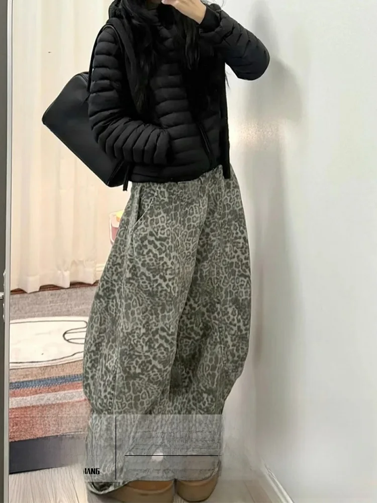 

Ретро джинсы больших размеров с леопардовым принтом, широкие брюки для женщин, осенне-зимняя новинка, свободный крой, брюки-клеш с высокой талией из денима.