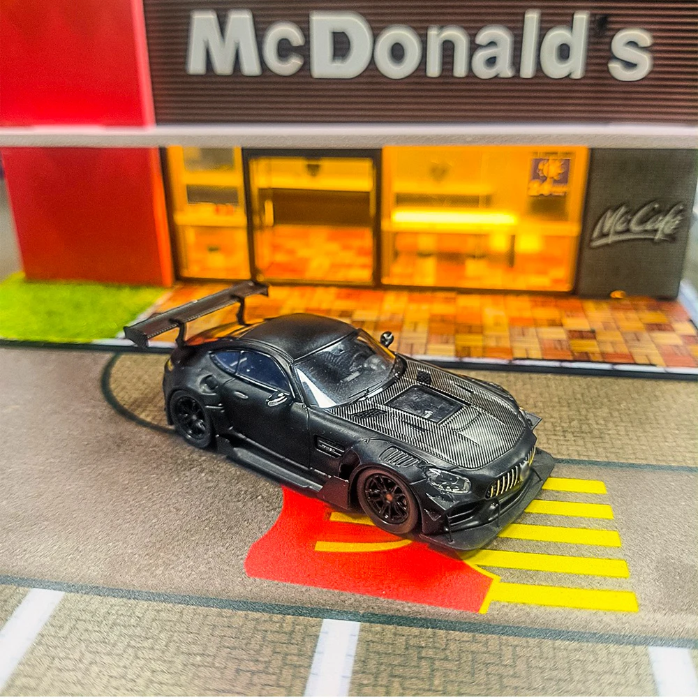 

Модифицированная модель автомобиля с широким корпусом BSC/RM Rhino 1:64 GTS Carbon Nederland