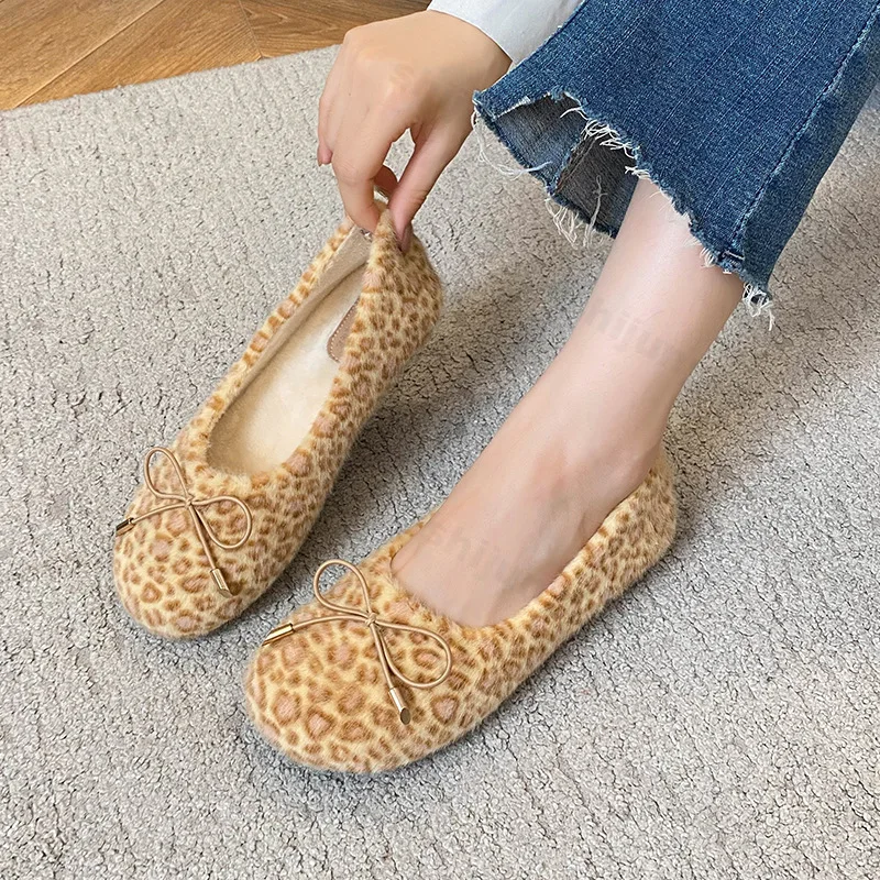 

Женские туфли Мэри Джейн, осень-зима, новые нежные плюшевые хлопковые туфли с бантом, уличная удобная повседневная обувь на нескользящей мягкой подошве