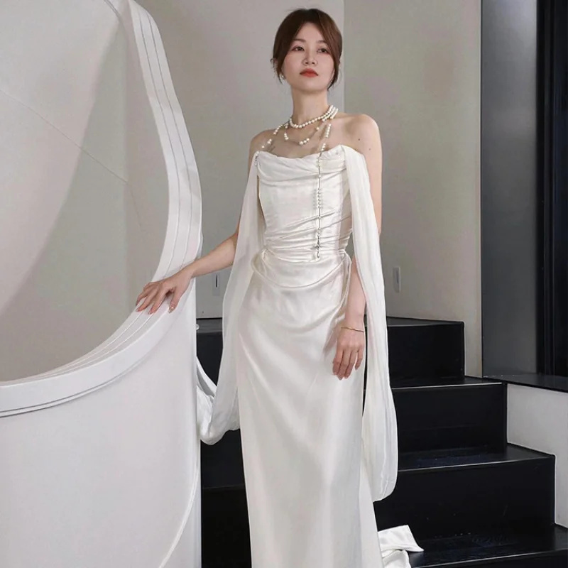 فستان زفاف خفيف على الطراز الفرنسي2025New زفاف بسيط عالي الجودة حمالة صدر بيضاء من الساتان طرحة زفاف فستان الملكة الأم