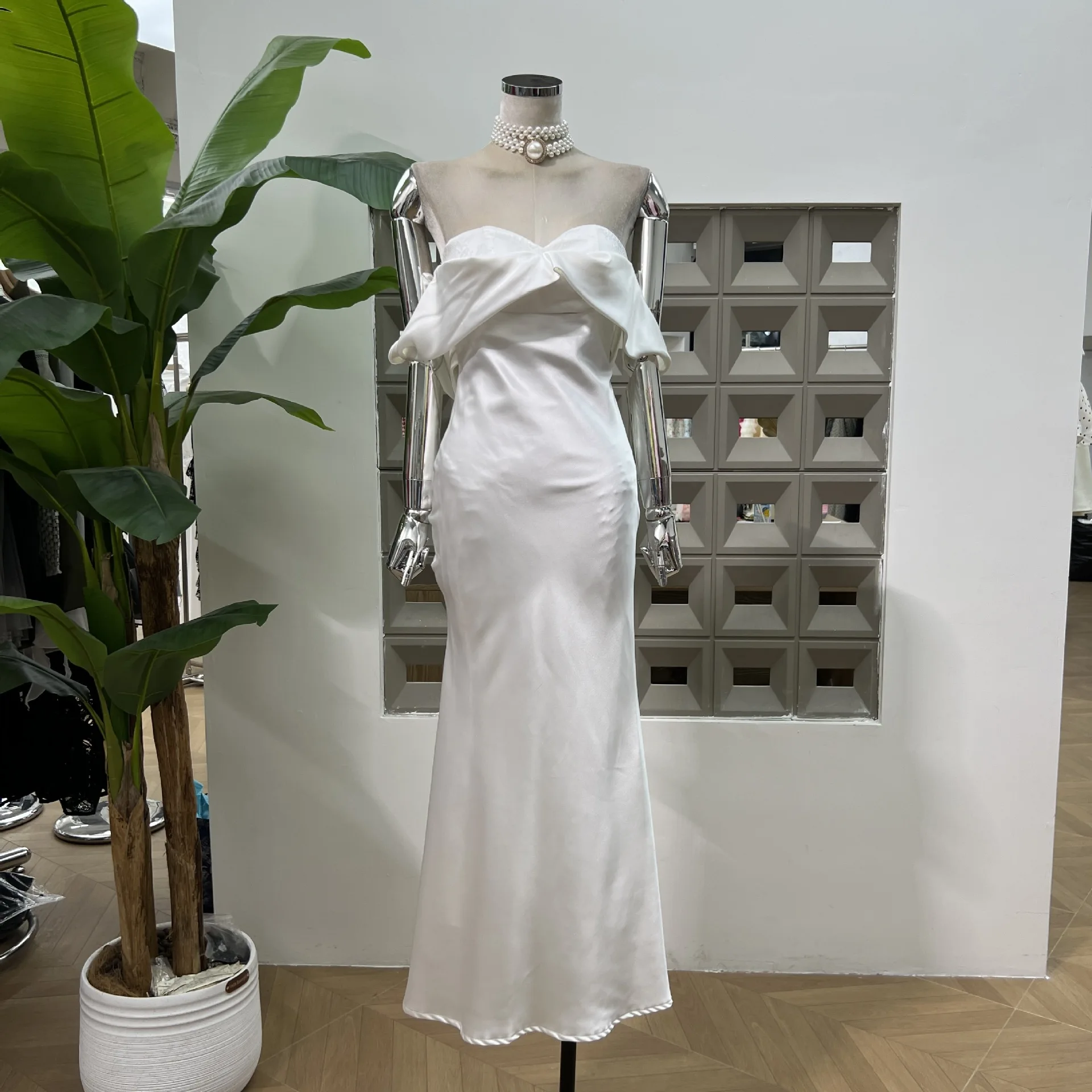 Moda elegante vestidos de festa de brithday para as mulheres 2025 verão sem mangas u sem costas cetim bodycon maxi vestidos roupas femininas