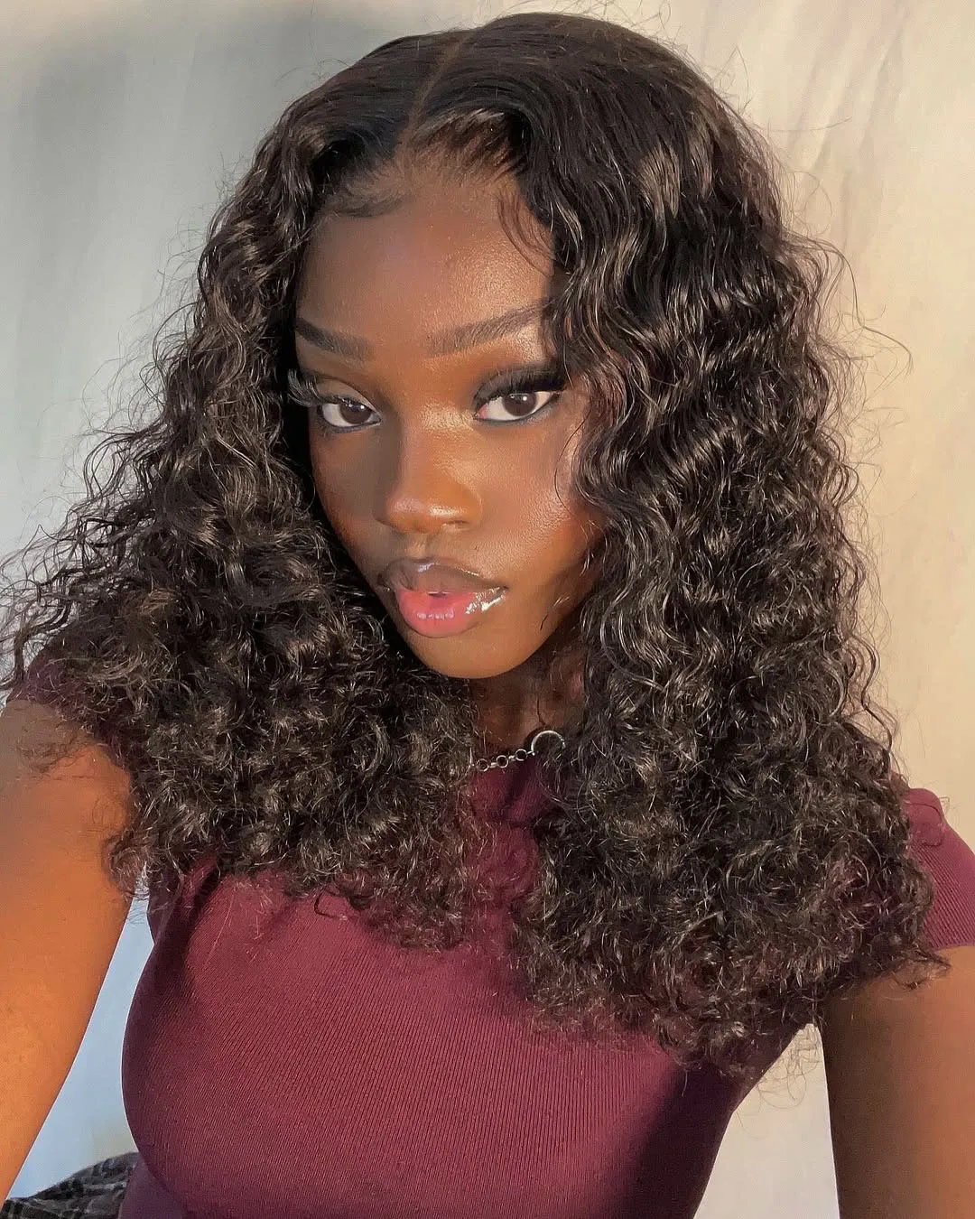 

250% Плотность 14 дюймов 13x4 Парик из натуральных волос на кружеве Короткий вьющийся боб Парики из натуральных волос на кружеве Предварительно выщипанные с волосами ребенка