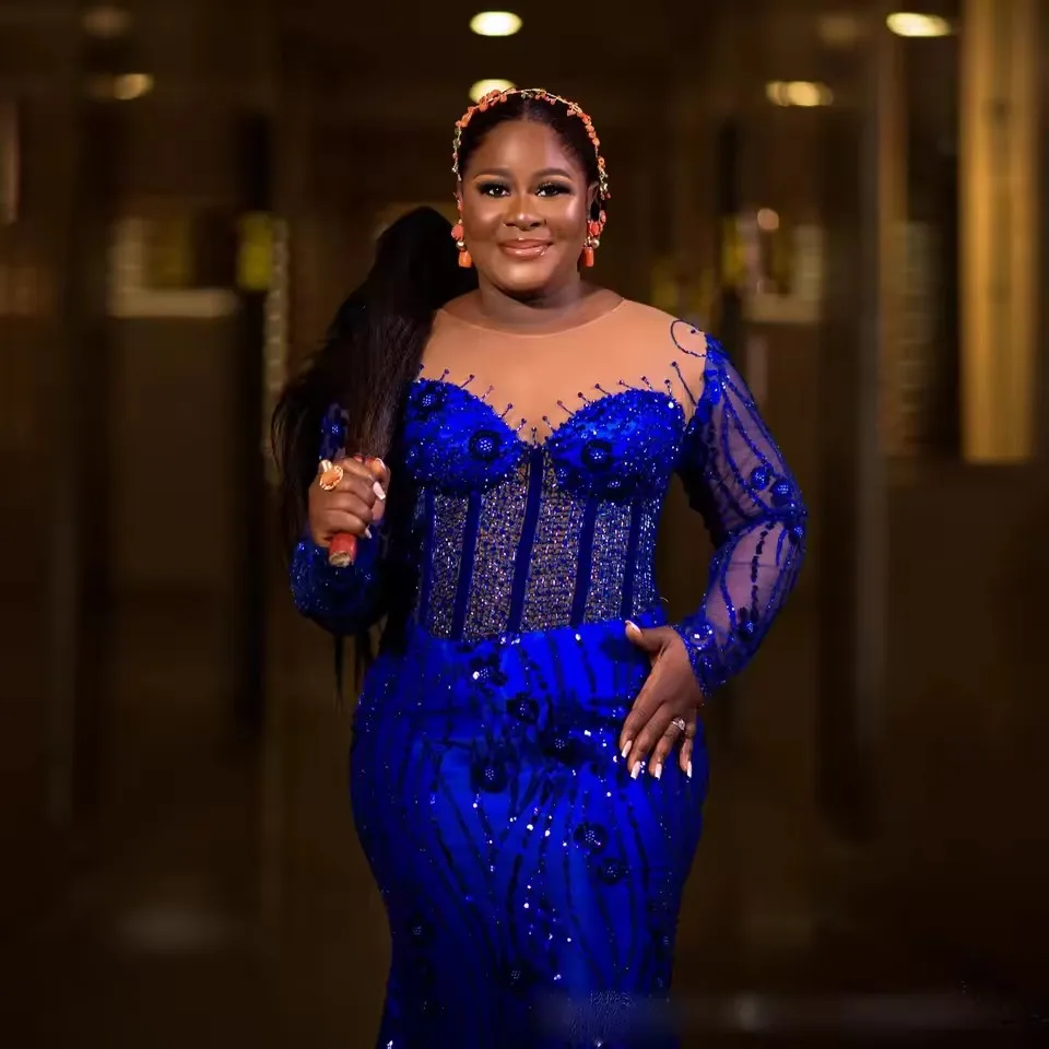 カスタマイズされたロイヤルブルーのイブニングドレスゴージャスなビーズスパンコール女性フォーマルウェディングパーティードレスマーメイド長袖プラスサイズ