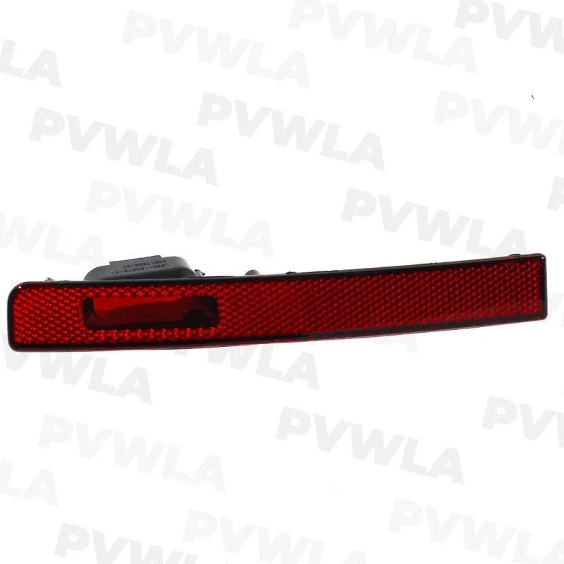 For Land Rover Defender 90 110 2020 2021 2022 2023 LR130826 Left Side Bumper Light Rear Bumper Reflector Light