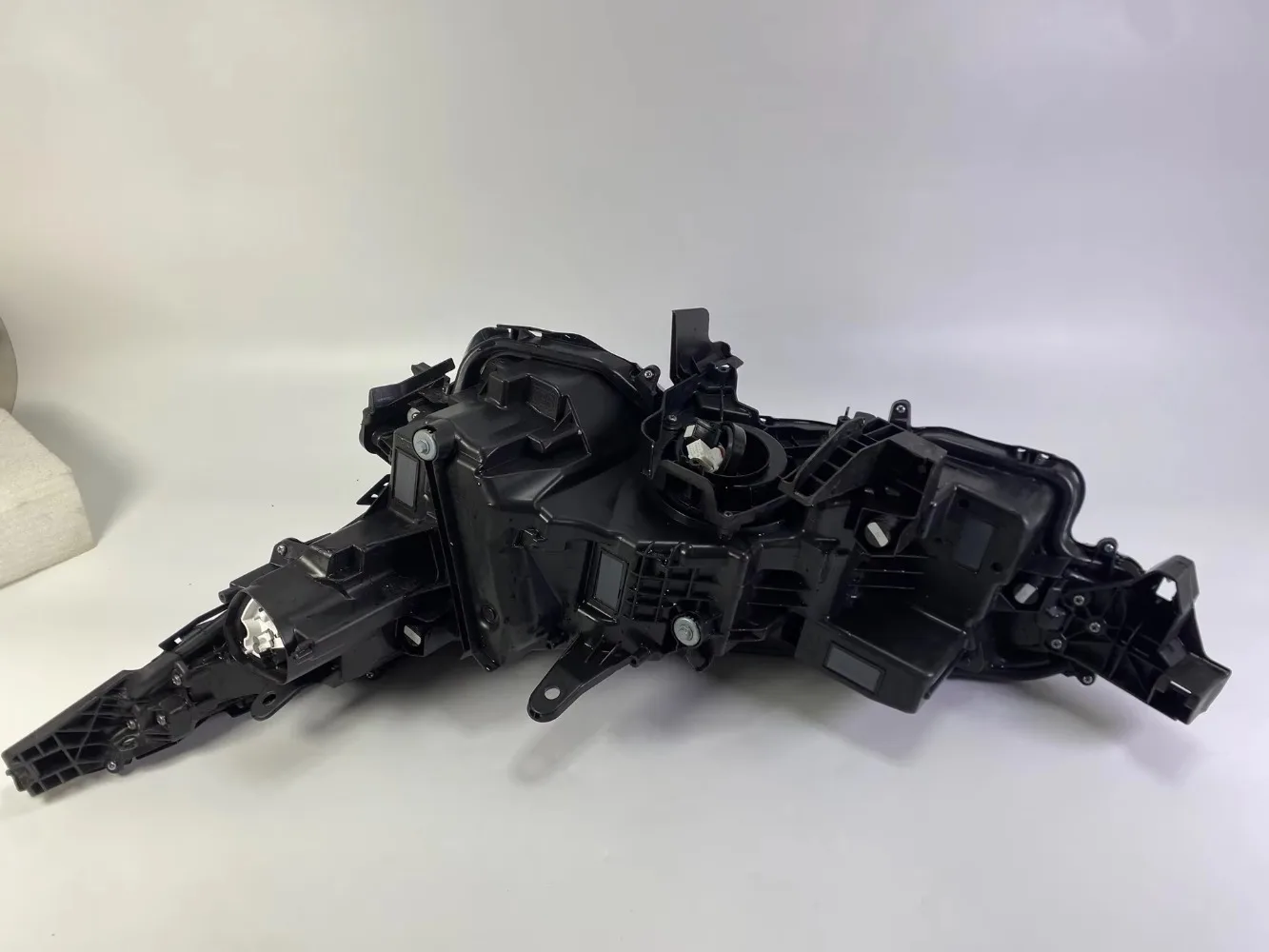 

LED Headlamps for 2024 LM300h LM350 Original High-end Configuration Headlamps Auto Lighting Systems