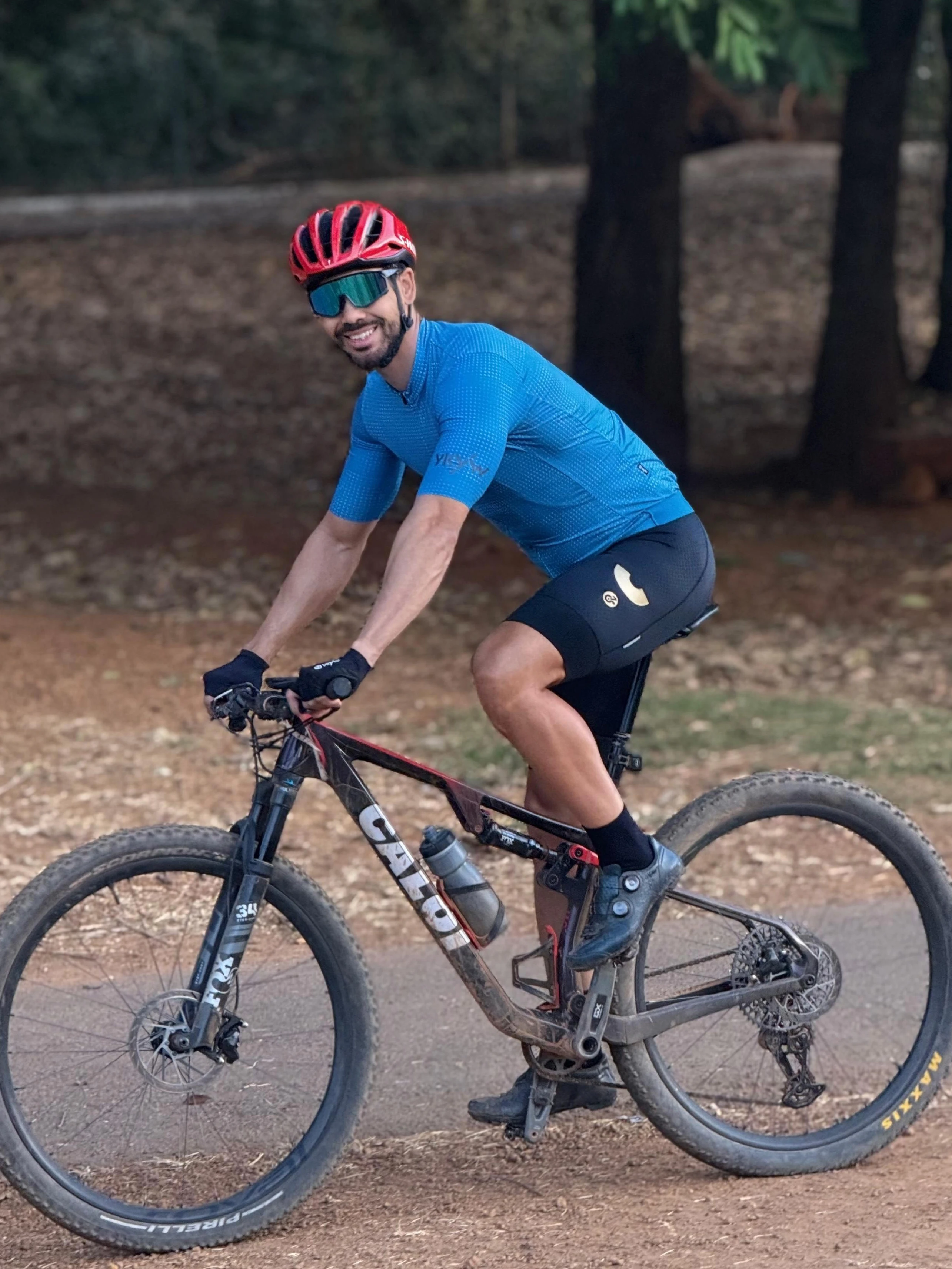 YKYWBIKE UPF 50+ Herren Kurzarm-Radtrikot Nahtloses Rennrad-Shirt Fahrrad MTB Langarm-Radkleidung Atmungsaktiv – Detail 5