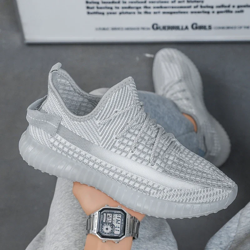

New Men Running Shoes Winter Warm Male Sneakers Anti-slip Breathable Men's Walking Shoes Lace Up Soft Casual Shoes Lightweight