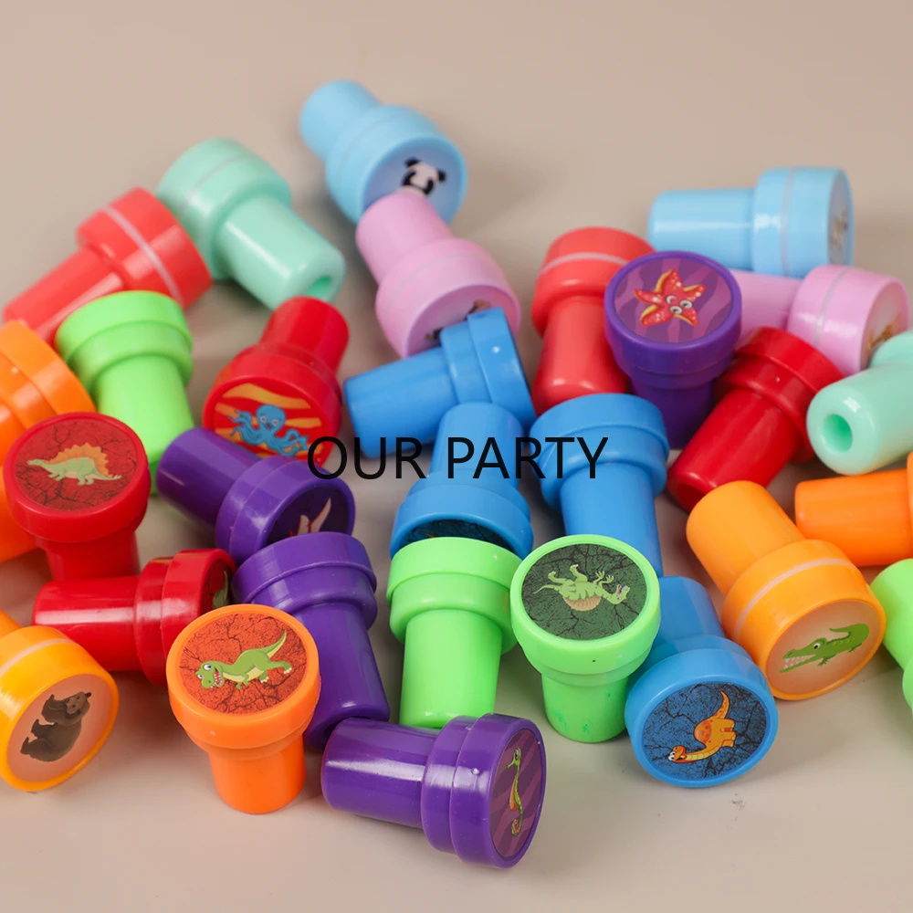 30Pc Cartoon Mix Animal Dinosaur Self-ink Stamps Zabawka dla dzieci Urodziny Party Ulubione Boże Narodzenie Impreza Pinata Wypełniacze Nagrody