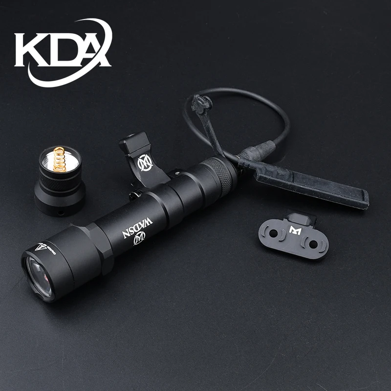 

WADSN SF M640 Tactical Flashlight M640B Metal LED Scout Lamp For Rifle Scout Tactical Light Weapons Light Airsoft Equipment