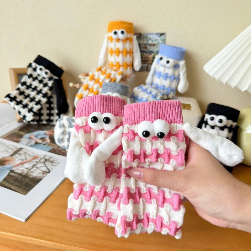 Mid Tube Socks Cute 3d Hand In Hand Club Couple Socks With Magnet Creative Magnetic Suction Socks Cotton Toe Socks Family Socks