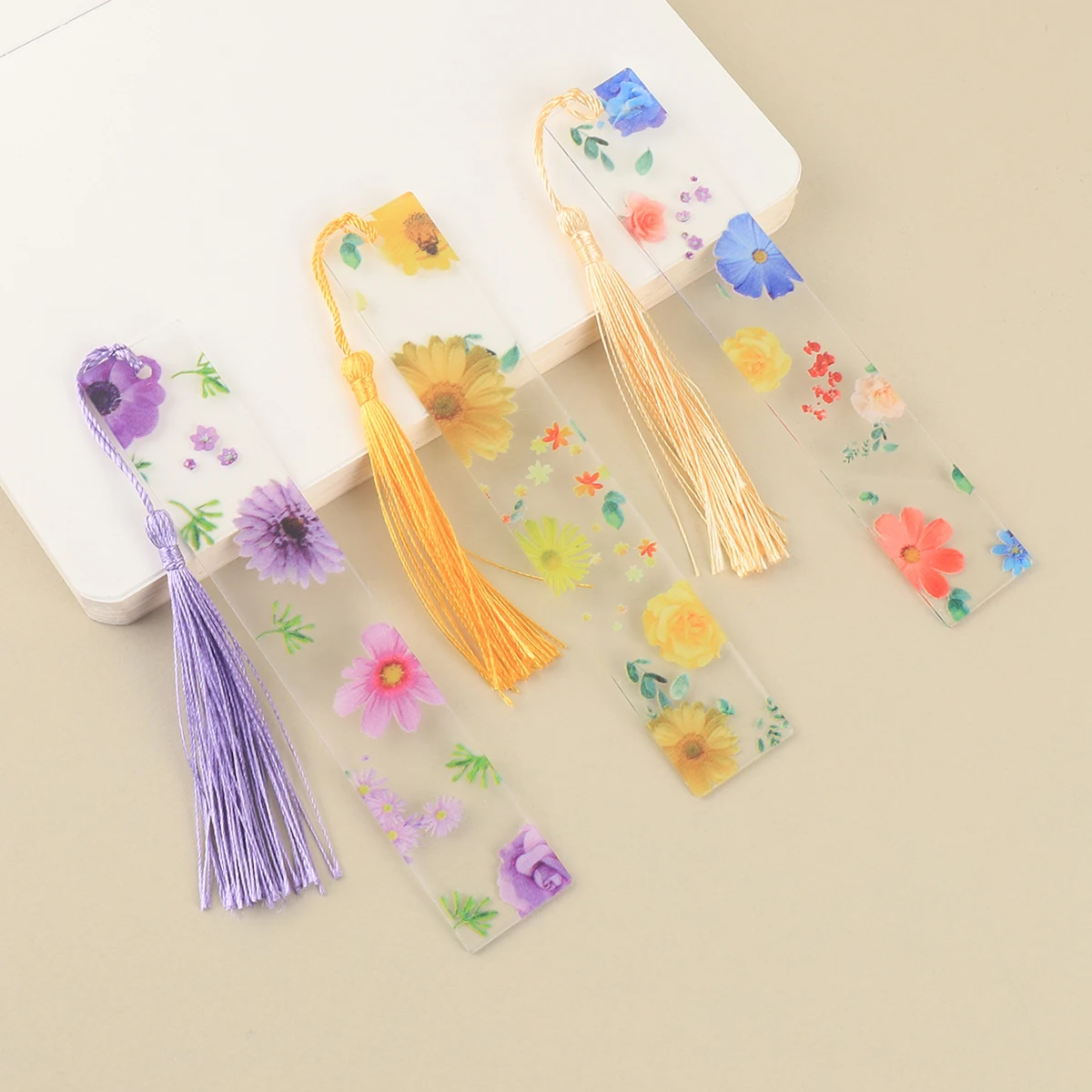 Transparent Acrylic Bookmark, Multi-Colored Floral Pattern Reading Aid, Bookmark with Tassel for Marking Pages in Books