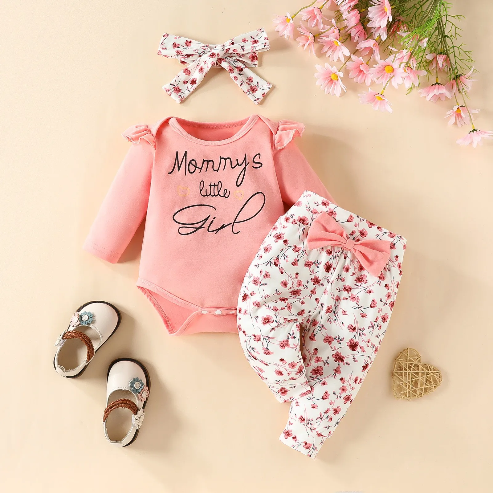 3-piece Spring/Autumn Baby/Baby/Girl letter-printed long sleeve T-shirt + long pants with small flower print bow + headscarf sui