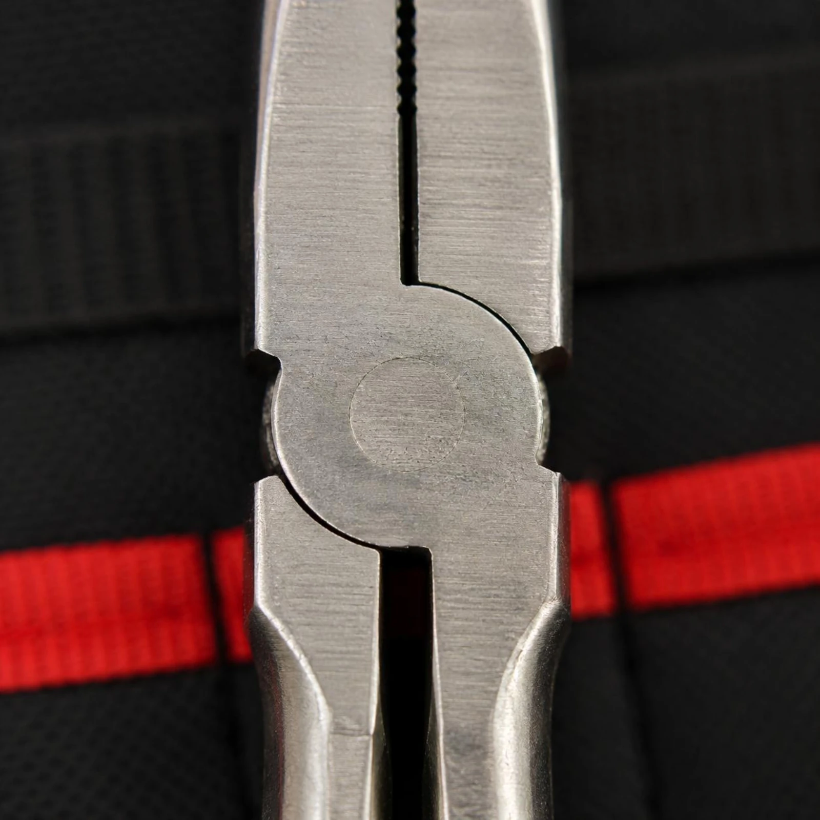 

5 Pieces Long Reach Pliers Kit Slim Jaws Diagonal Cutting Plier 45-Degree Bent Nose Plier