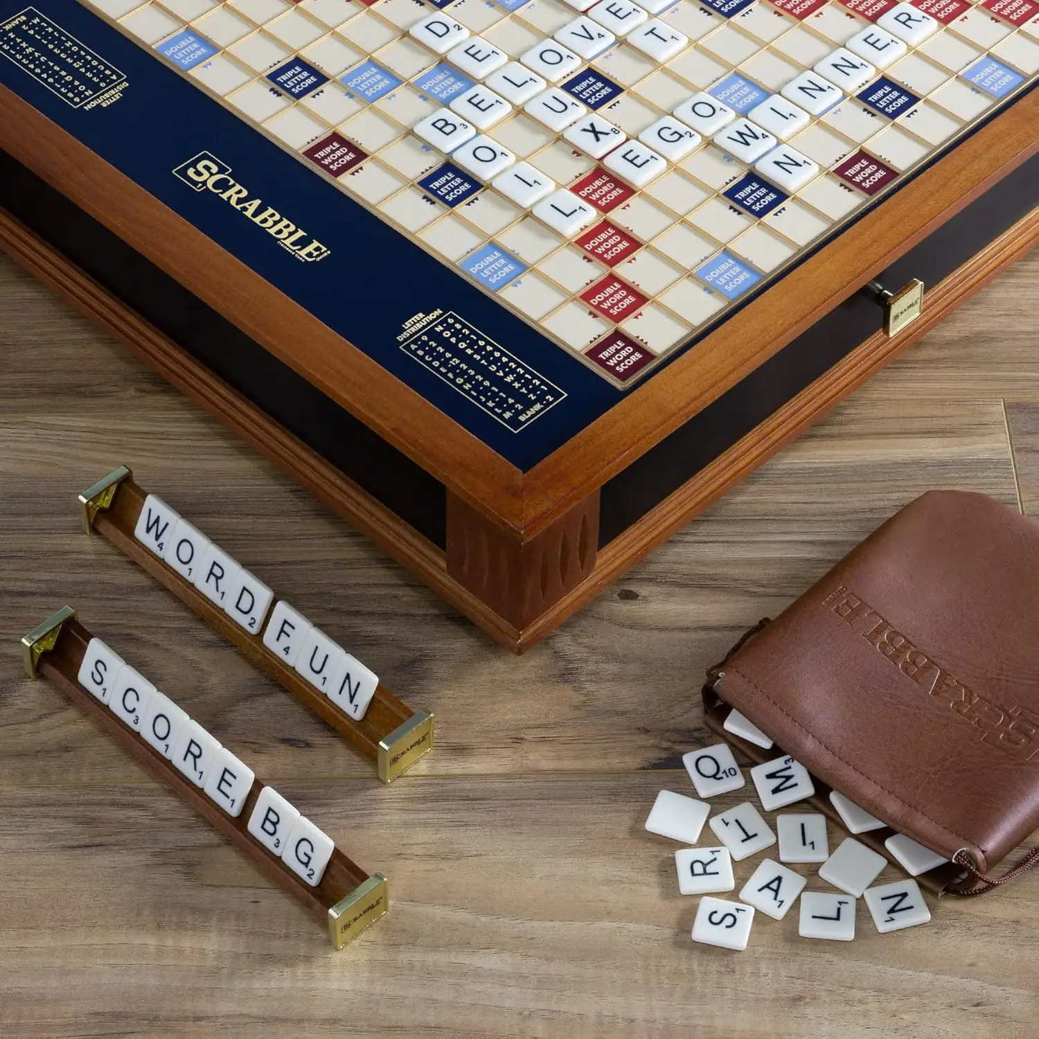 Company Scrabble Trophy Edición de lujo con tablero de juego giratorio de madera