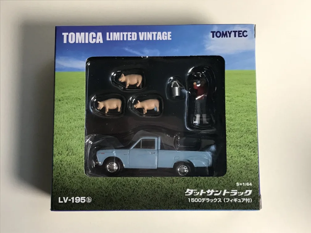 1/64 Tomytec TLV Datsun Truck 1500/1300 Deluxe with Figur LV-N195C/B DieCast Model Car Collection Limited Edition