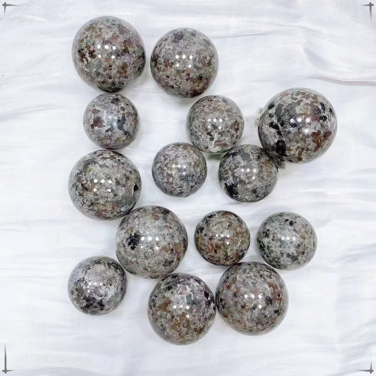 Natural Yooperlite Ball Natural Flame Stone Ball Reiki Healing Spirit Sorcery Powerful Chakra Energy Home Garden Decoration Gift