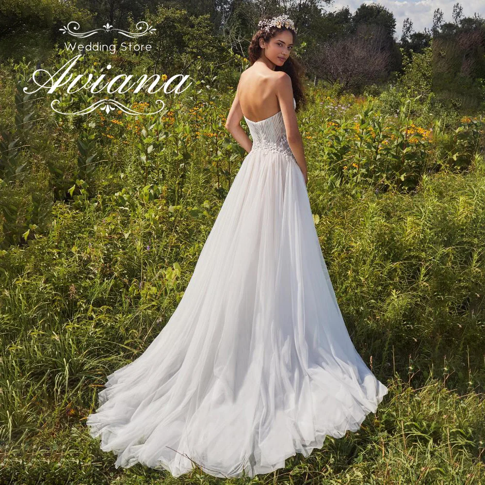 アヴィアナ カスタマイズされたスイープトレイン オフショルダー スイートハート Aライン ウェディングドレス チュール ストラップレス フロアレングス プリンセス シンプル スパンコール