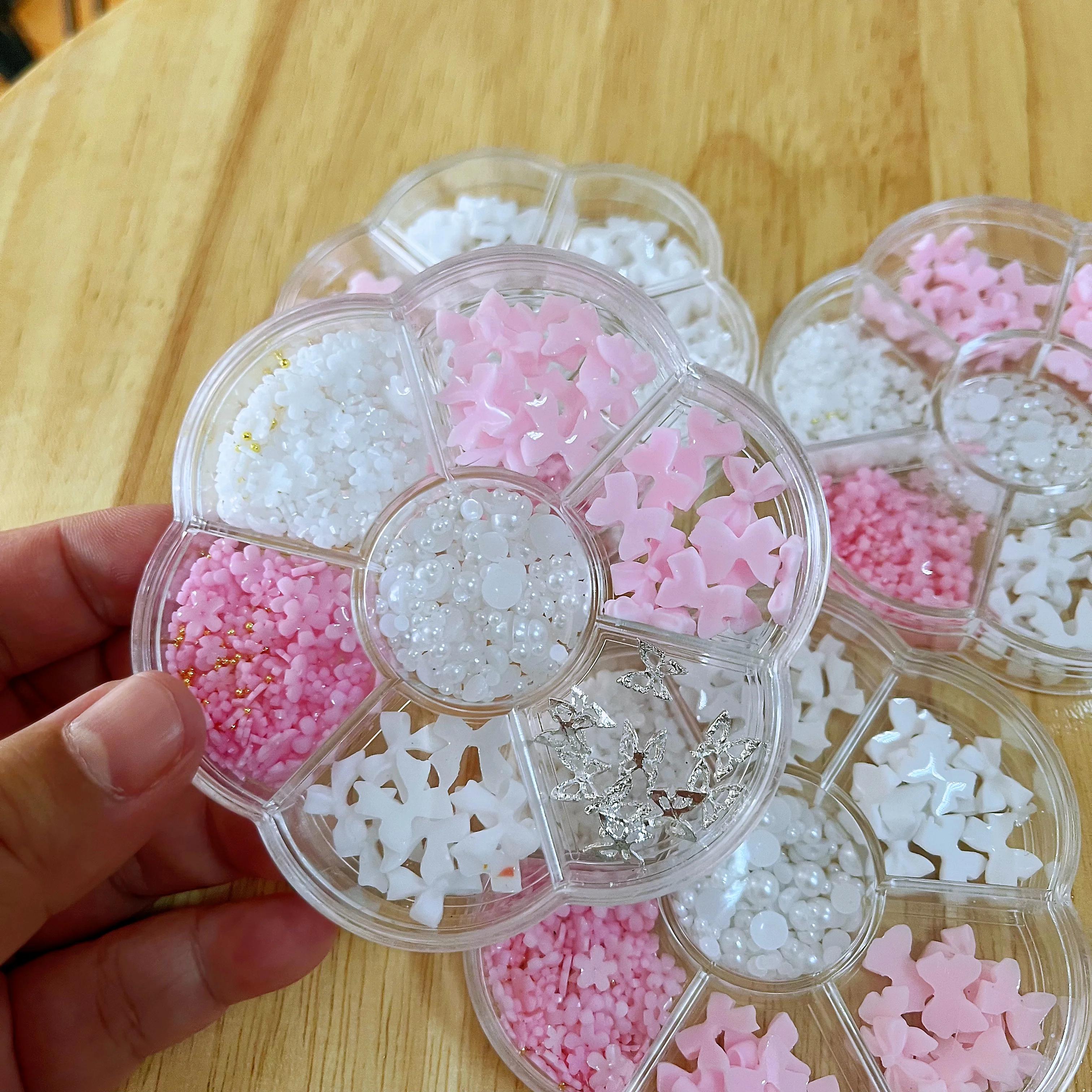 

1Box 3D Flower Bow Kit for DIY Nail Art Cute Acrylic 5-Petal Flower Gems & Half Pearls Nail Charms Pink & White Crafts Jewelry *