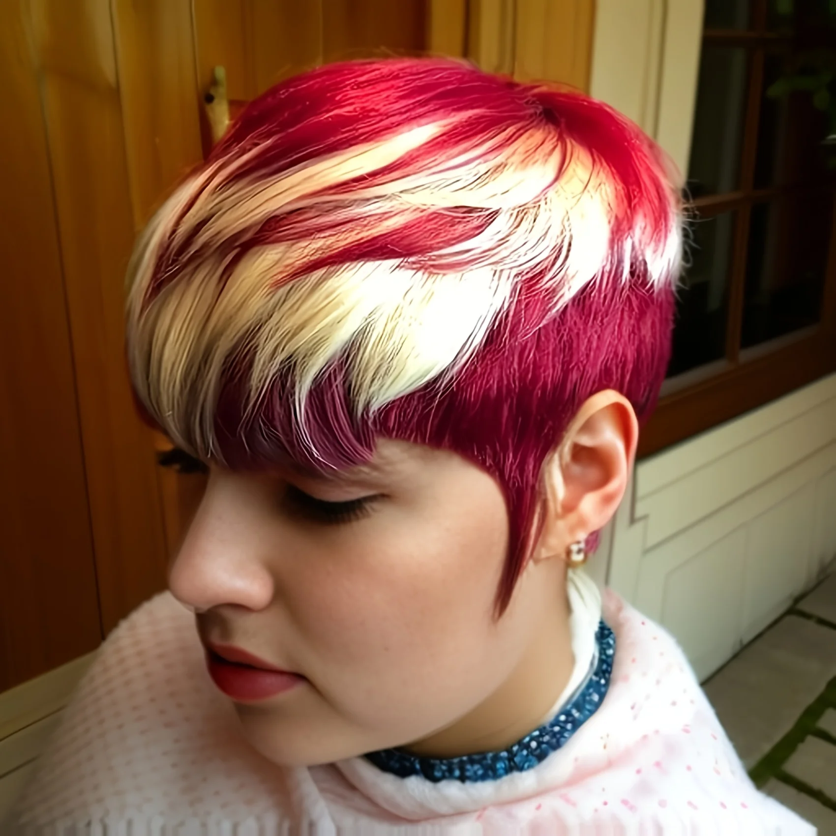 613オンブレ99J/レッドカラーピクシーカットストレート人毛ウィッグ女性用フルマシンメイドウィッグショートレイヤードストレートウィッグ（前髪付き）