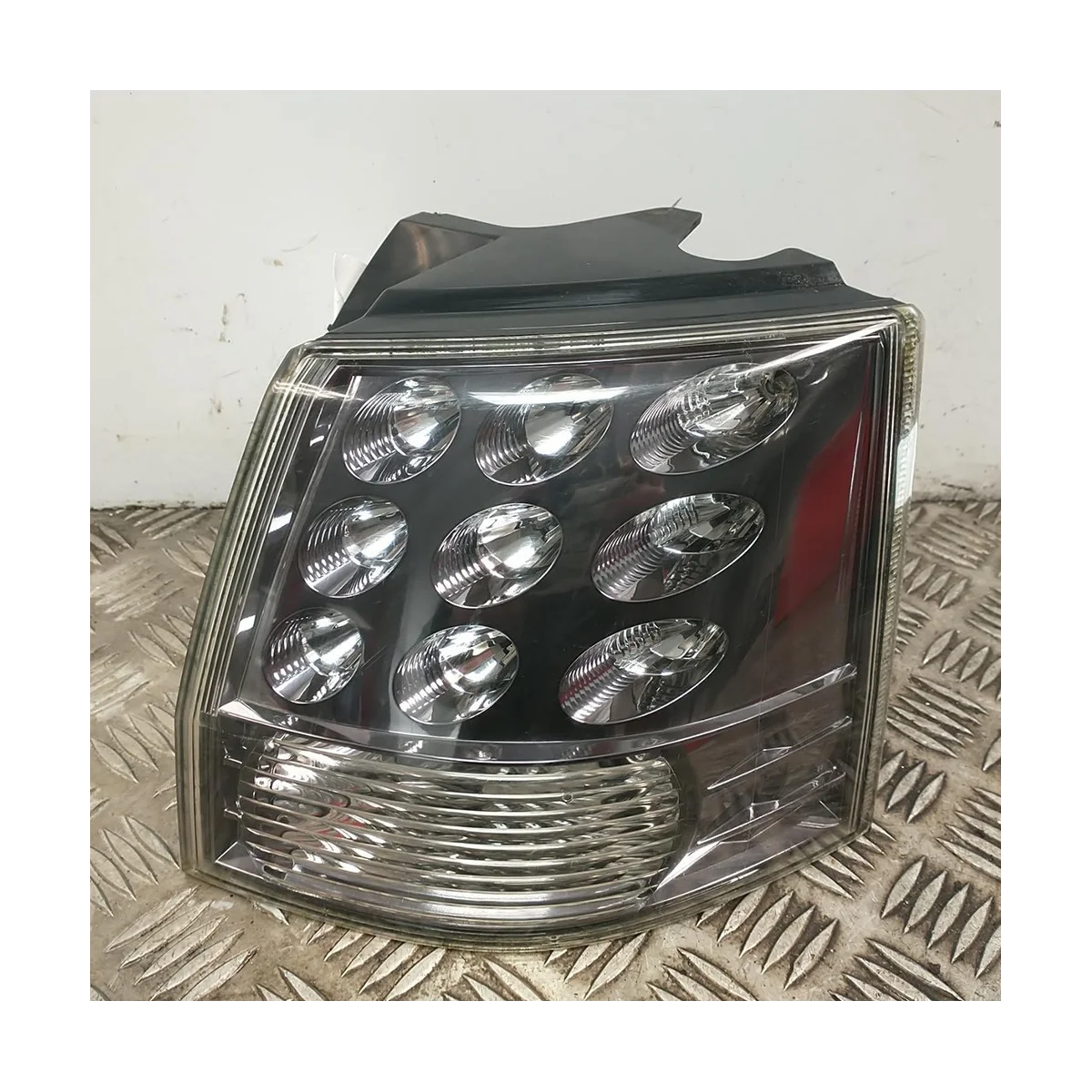 Car Rear Outer Tail Light(Left)for Mitsubishi Outlander 2006-2012 Brake Light Turn Signal 8330A396