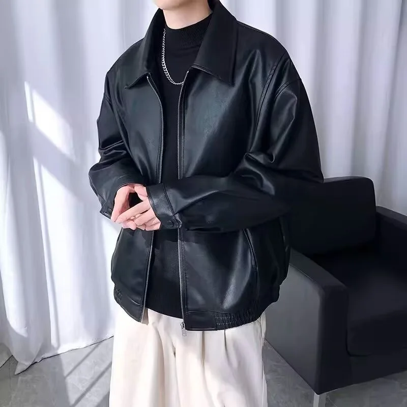 الرجال فو الجلود معاطف الصلبة التلابيب عادية بولي Leather الجلود الدراجات النارية جاكيتات الخريف فضفاض سحابات القمم Vintage تخفيف الرجال معاطف