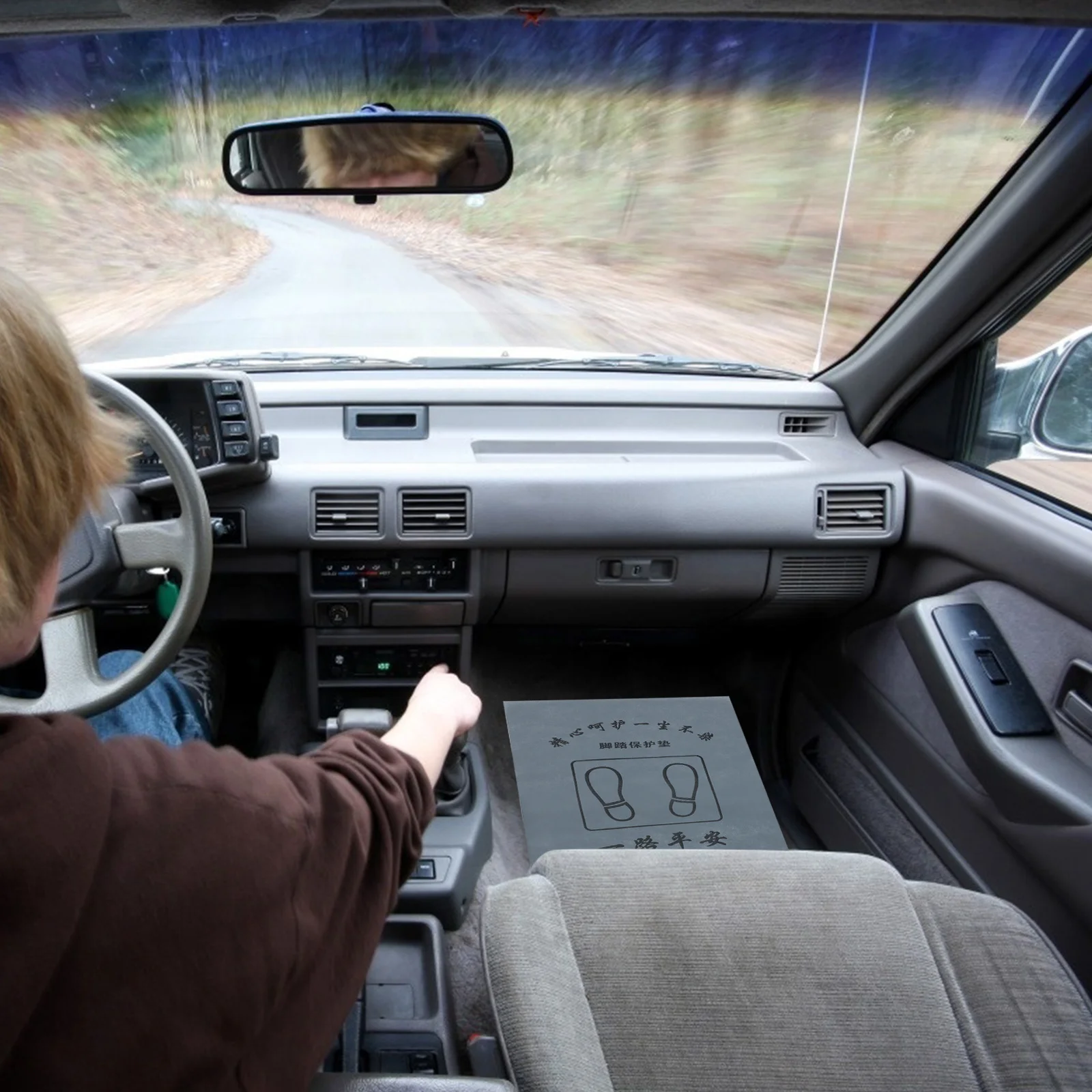 

20Pcs Disposable Car Floor Mat Waterproof Non-Woven Universal Design Auto Foot Mat Dirt Spill Protection for Automotive Interior