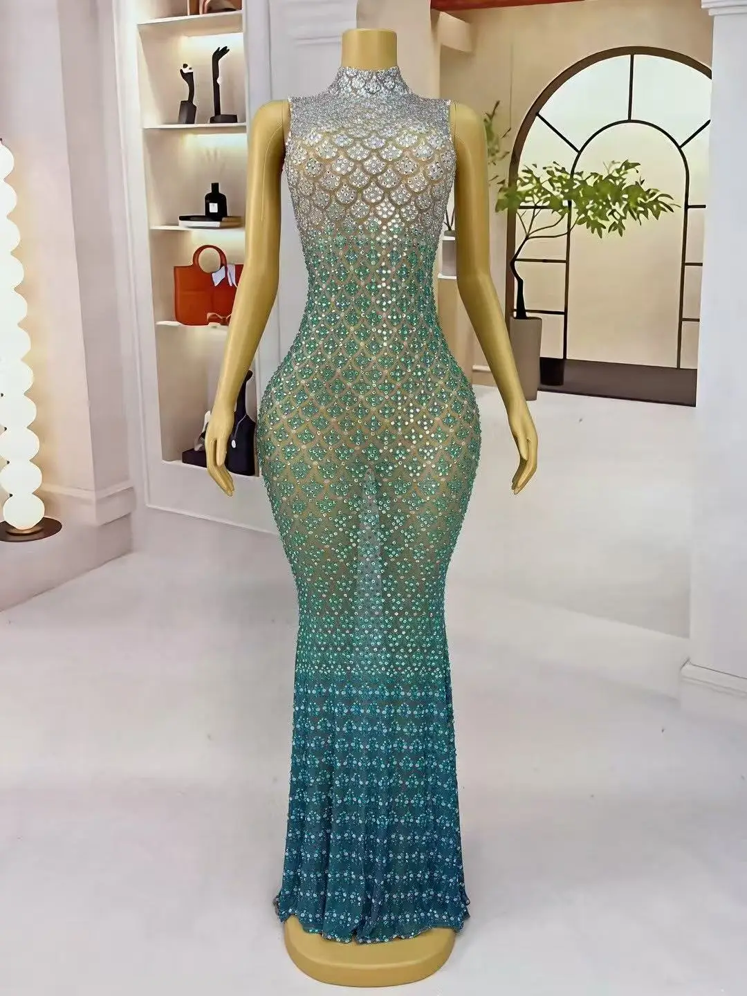 Sparkly Strass Mouwloze Lange Jurk Vrouwen Mesh Transparante Avond Prom Verjaardag Zeemeermin Jurk Fotoshoot Stadium Slijtage