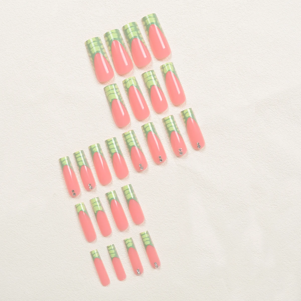 24 Stuks Super Lange Rechthoekige Nagelstickers Groen Krokodilpatroon Frans Stip Patroon 3d Witte Flits Diamant Nail Art Set