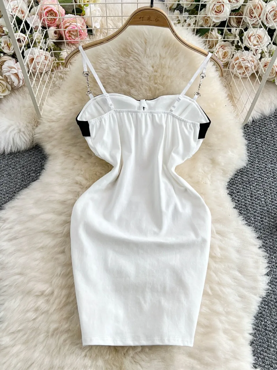 Foamlina 2025 New Fashion Bow Strap Slash Spalla Abito attillato da donna Sexy floccaggio in pizzo corto Nero Bianco Patchwork Abiti