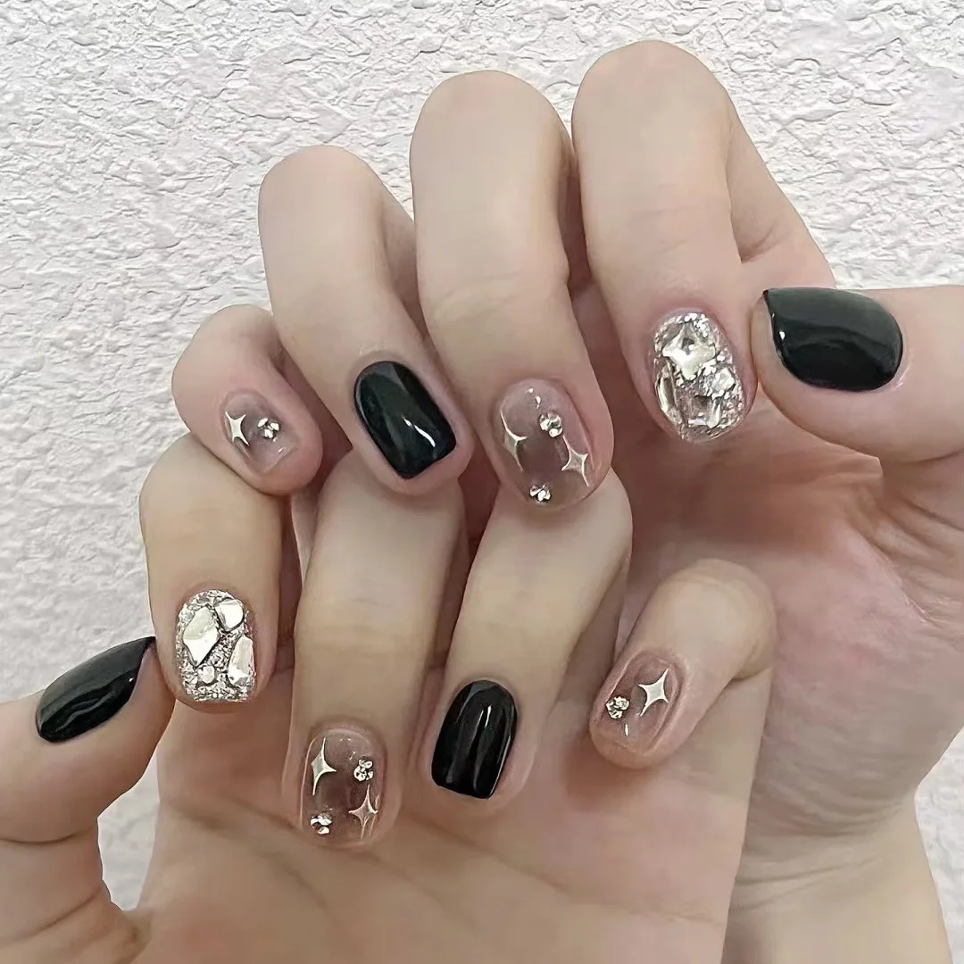 Short Wearable Nail Enhancement Sweet Cool Dark Star Zircon Black and White Women False Nail Removable Nail Patch