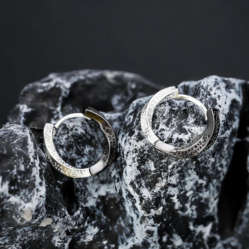 Vintage Embossed Scroll Click Hoop Earrings 316L Stainless Steel Snap Closure Waterproof Gothic Punk men Jewelry