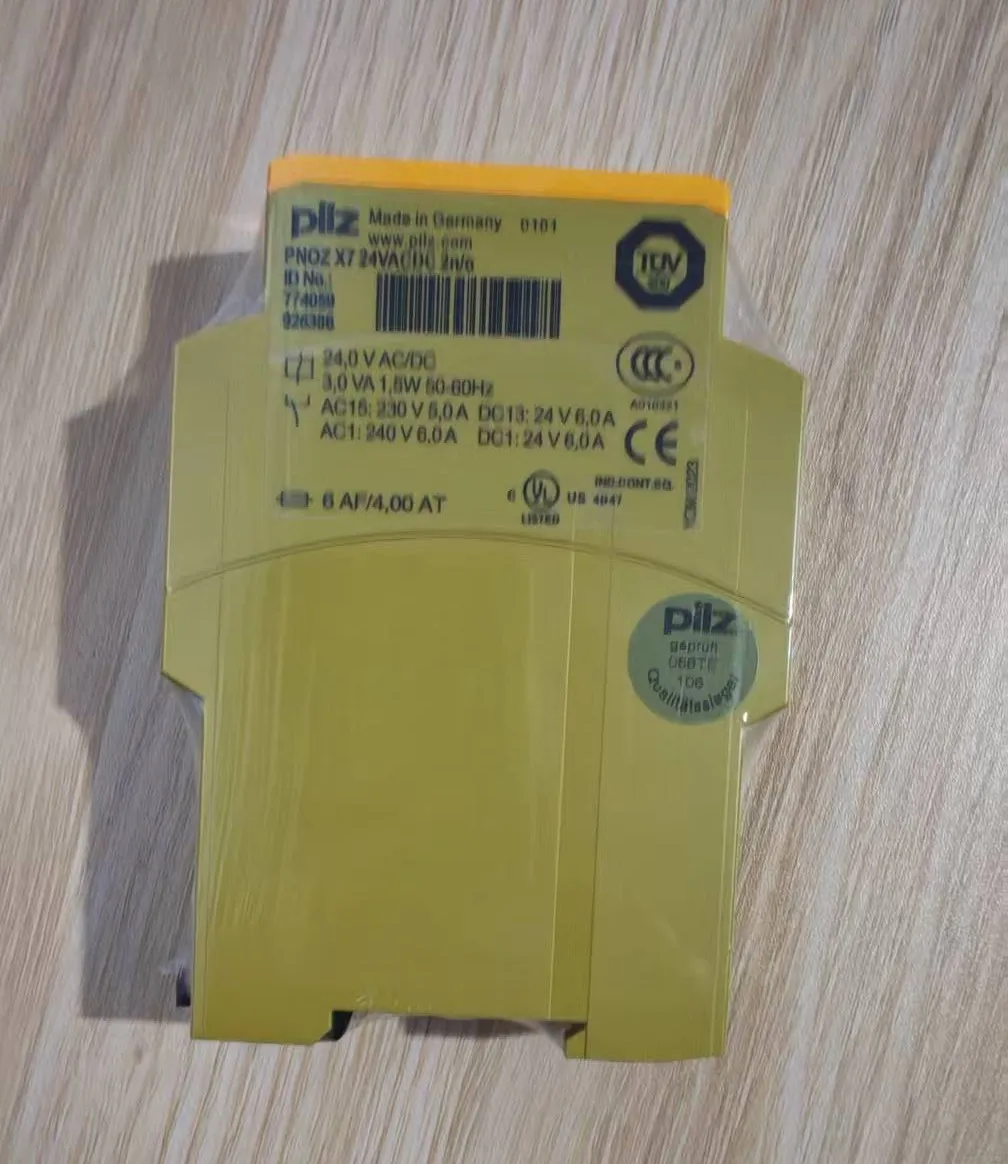 Pilz safety relay module... X7 774059