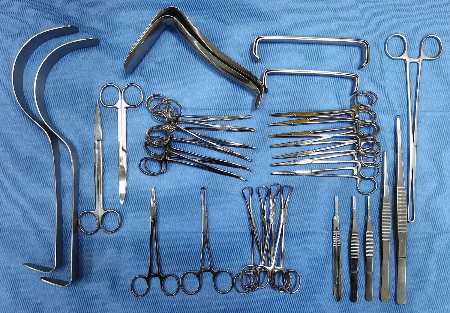 Obstetrics and Gynecology Instrument Caesarean Surgery Kit Pack Cesarian Section Set