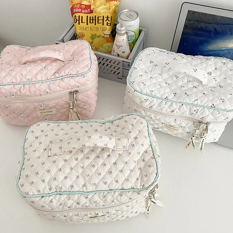 Cute Quilting Cotton Makeup Bag Women Zipper Cosmetic Organizer borsa in tessuto femminile a forma di scatola custodia da toilette portatile per