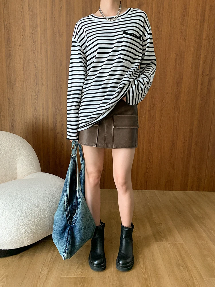 [EAM] Black Striped Big Size Knitting Sweater Round Neck Long Sleeve Women Pullovers New Fashion Tide Spring Autumn 2024 1DH6533