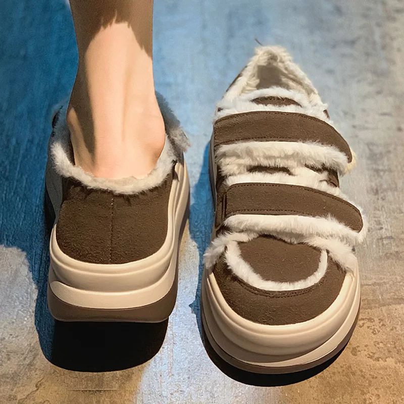 Scarpe nere piatte per le donne mocassini pelliccia Modis autunno bocca poco profonda Casual Sneakers femminili punta tonda zoccoli piattaforma 2024
