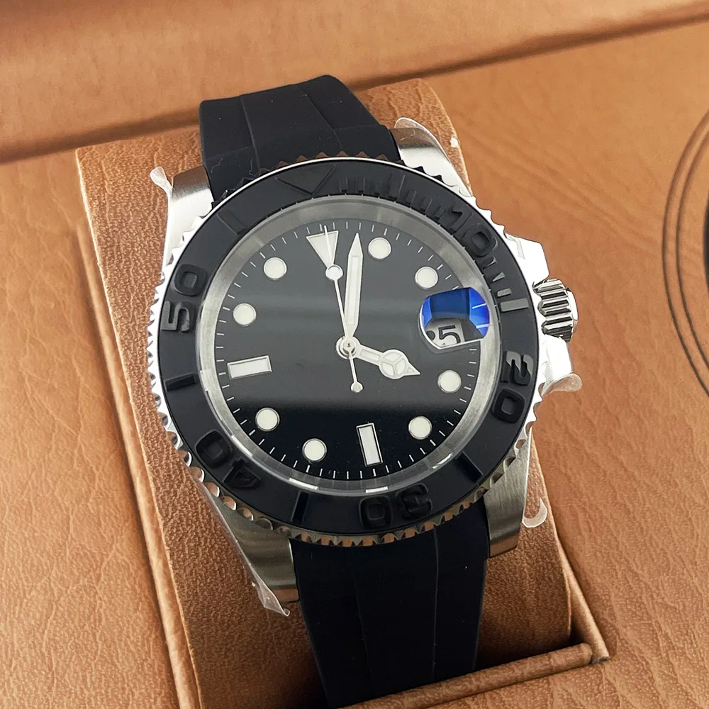 2026 New Men's Rubber Strap Watch NH35 Stainless Steel Watch Sapphire Customized Logo NH35 Movement Watch