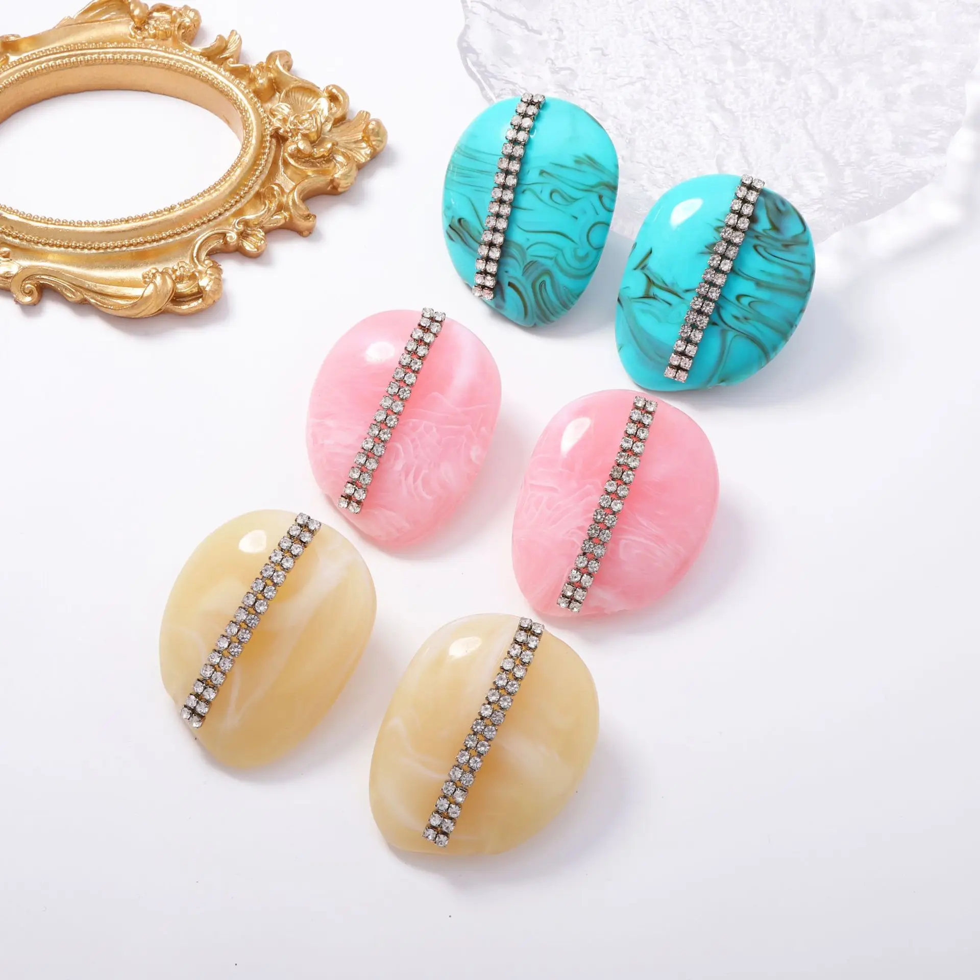 Unique Irregular Oval Faux Turquoise Resin Earrings for Women Rhinestone Inlaid Striped Jewelry Accessories