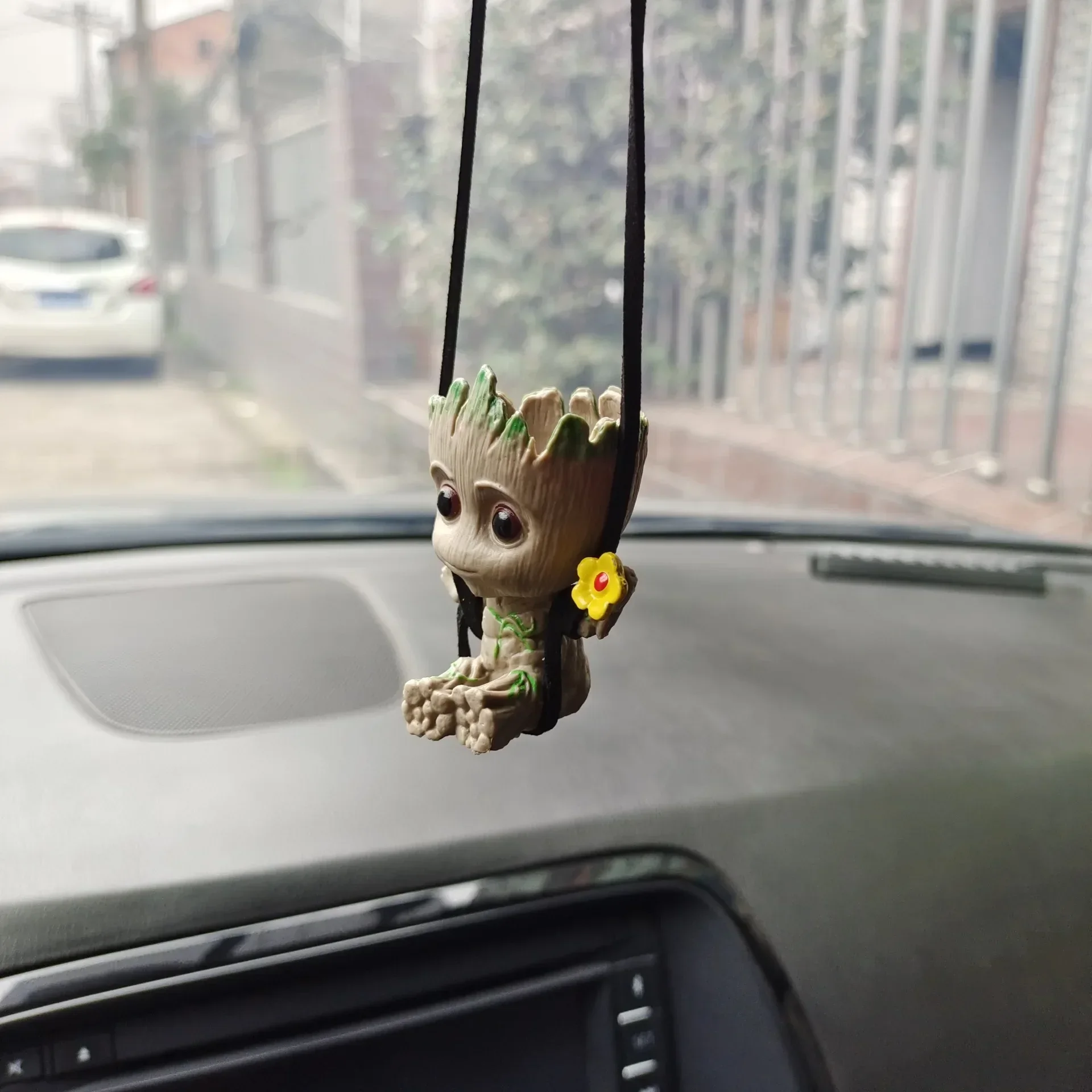 Tree Man Groot Guardians of The Galaxy Marvel Avengers Mini Toys Action Figure Groot Deadpool Car Perfume Decoration Kids Gift