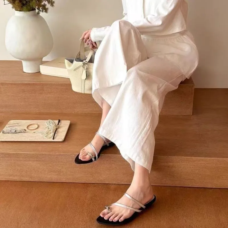 ฤดูร้อนคลิป Toe Flip Flops รองเท้าแตะหญิงเซ็กซี่ Pointed Toe สายบางโรมันผู้หญิงรองเท้าแตะ PLUS ขนาดรองเท้าชายหาดกลางแจ้งผู้หญิง