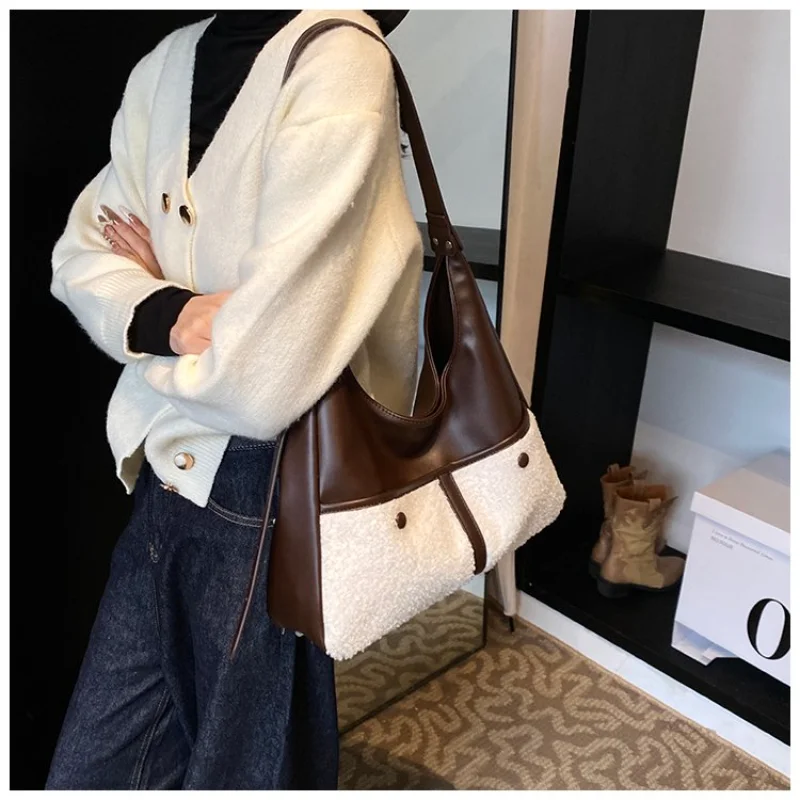 

Women's Everyday Style Brown & White Leather & Faux Fur Hobo Shoulder Bag, Work, Daily Commute, Shopping & Casual Street Style