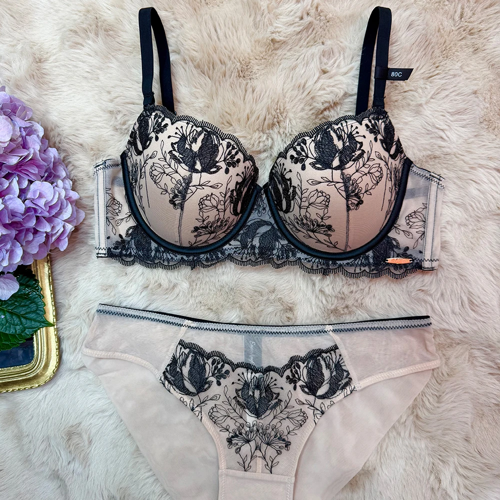Sheer Mesh Bra - طقم ملابس داخلية نسائية بتطريز زهري