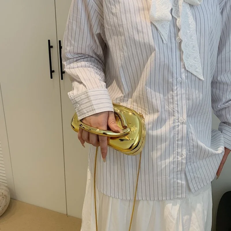 حقيبة ظهر كلاسيكية بشعار فريد من نوعه للركاب الكاجوال بسعة كبيرة للرجال والنساء العصريات